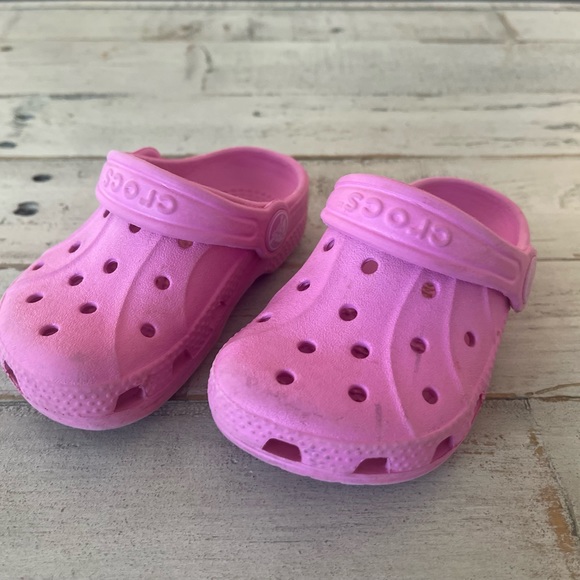 Crocs baby girl summer shoes bundle size 5 - Picture 2 of 5
